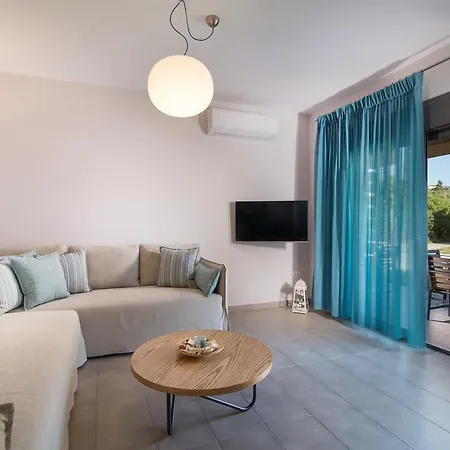 Paradise Maisonettes *