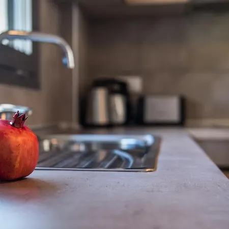 Paradise Maisonettes *