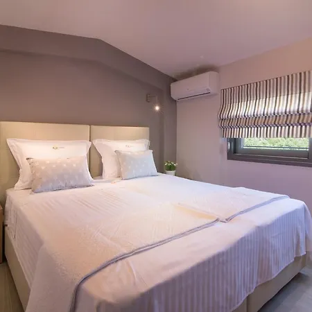 Paradise Maisonettes