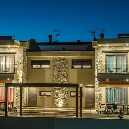 Paradise Maisonettes شقة نيوس مارماراس